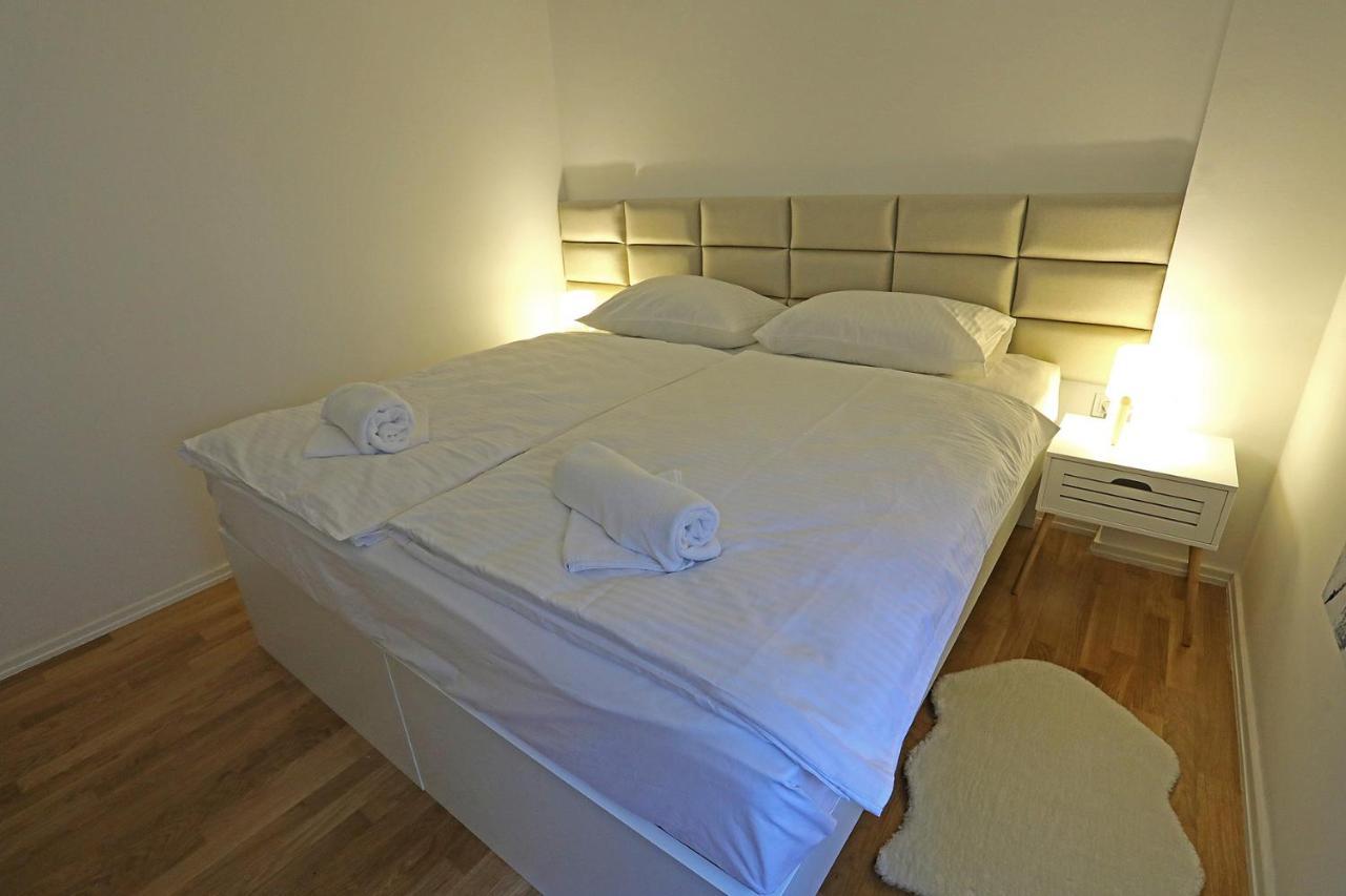 Home Apartmani I Sobe Osijek Exterior foto